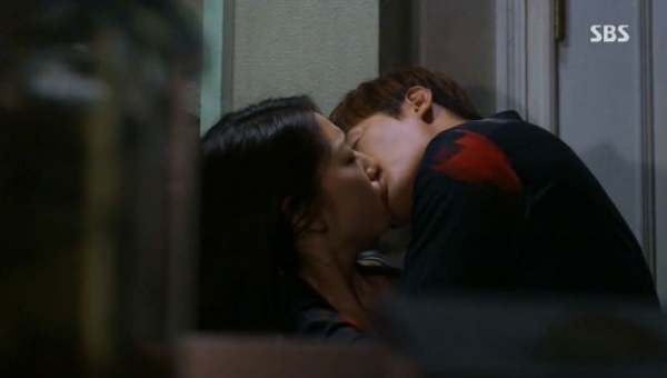 Lee Min Ho Kiss